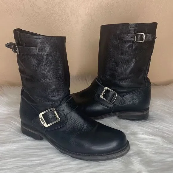 Frye Womens Veronica Short Bootie
Boots Black Leather Slouchy Moto
Ankle Boots S - Picture 2 of 16